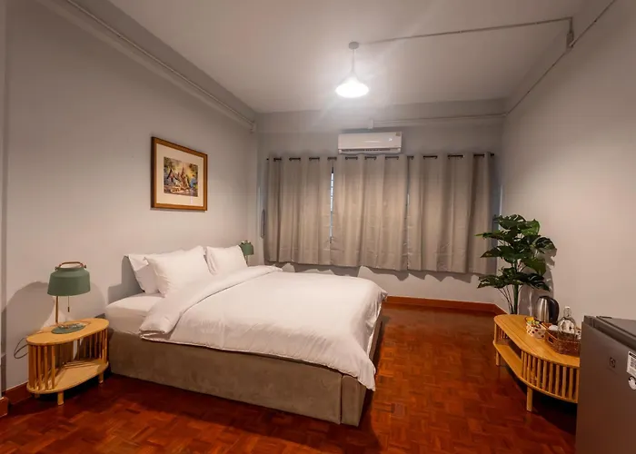 Baan Batra Heritage Hostel